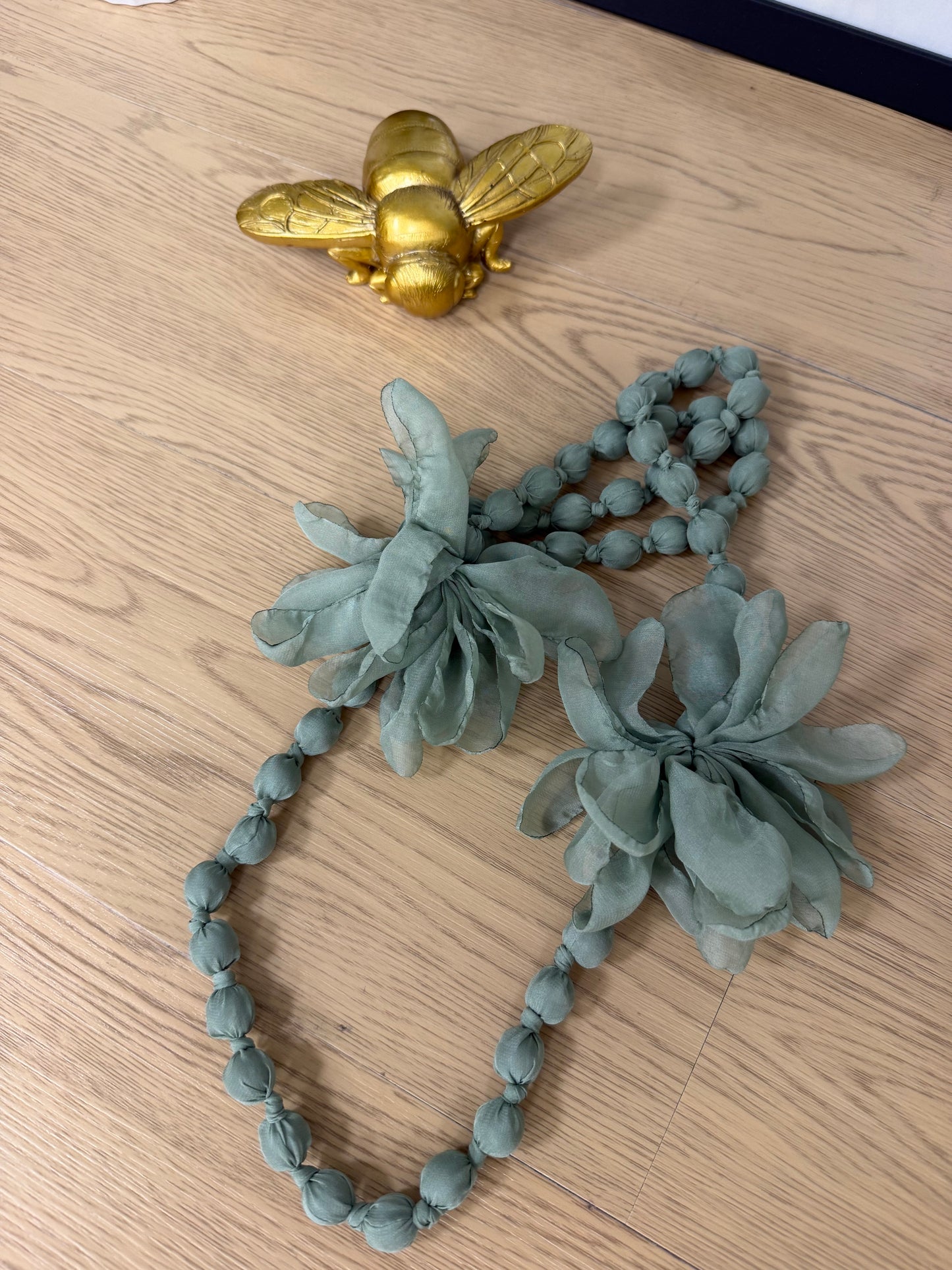 Collar Pétalo