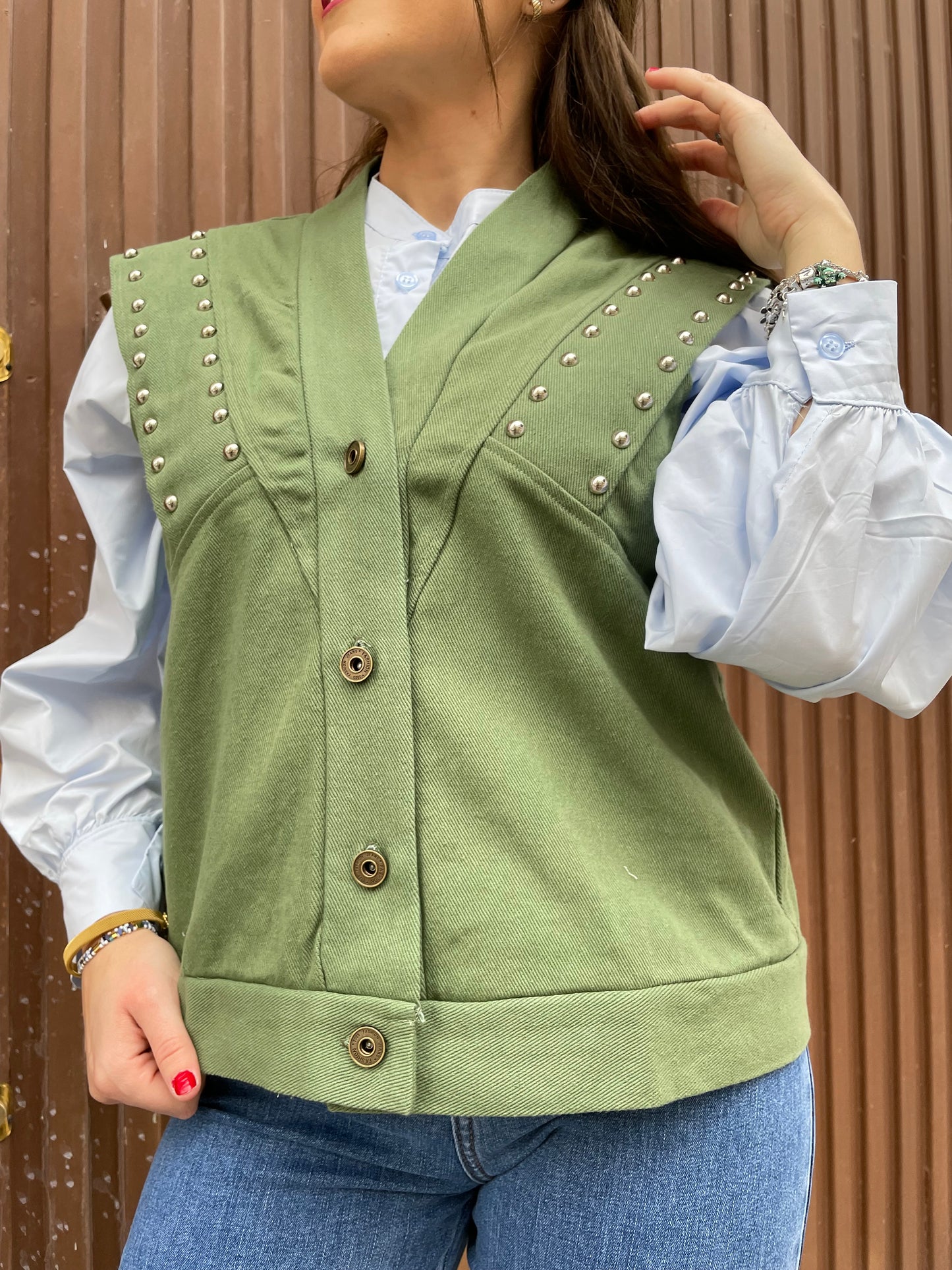 CHALECO TACHUELAS