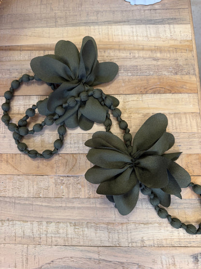 Collar Pétalo Lux